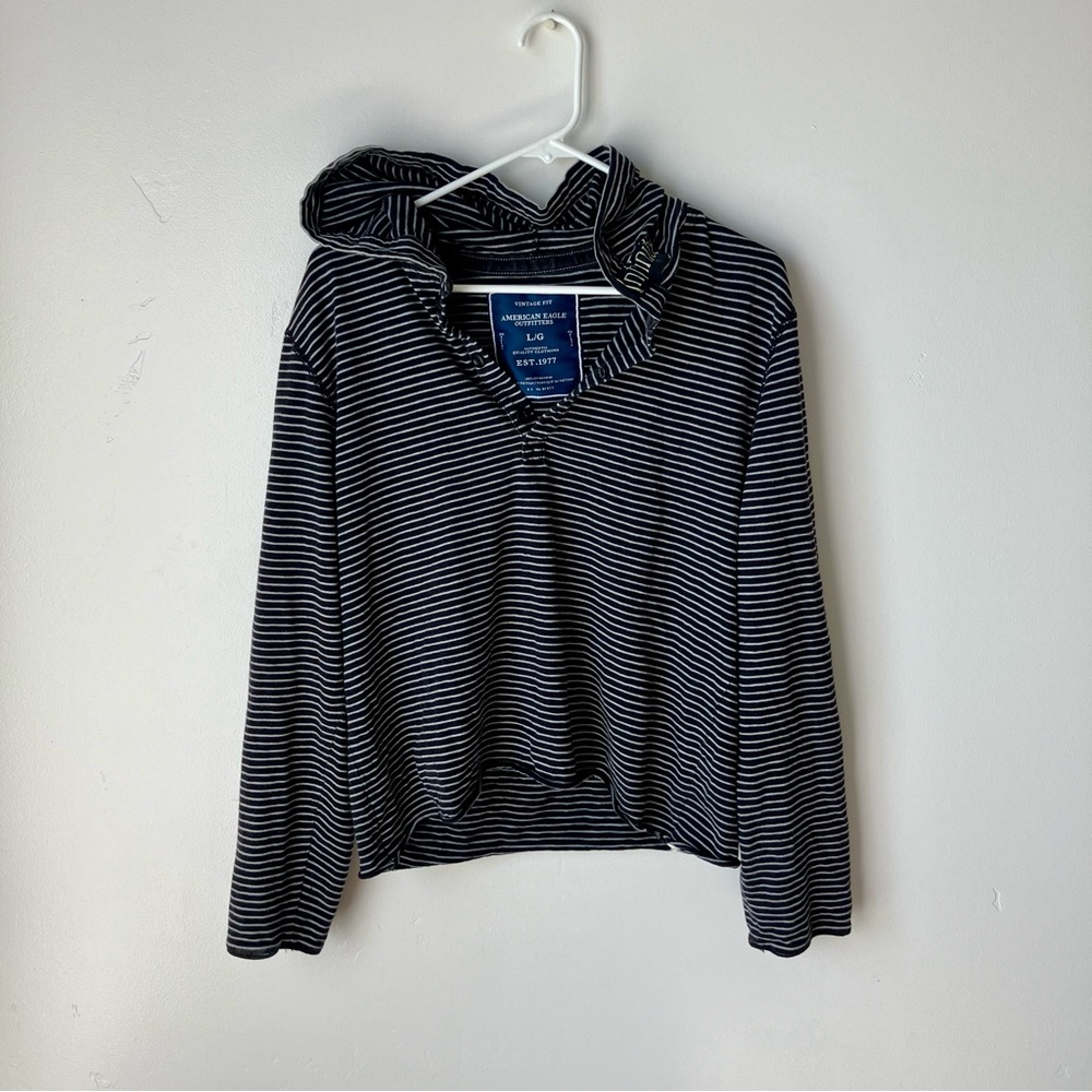 Black Stripes Hoodie cropped raw edge AEO Large Henley